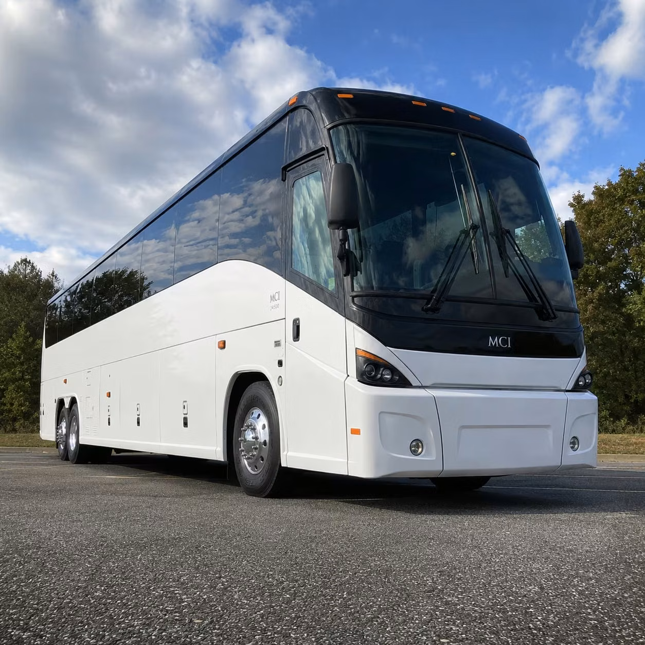 flint airport shuttle bus rentals for sporting events and university travel